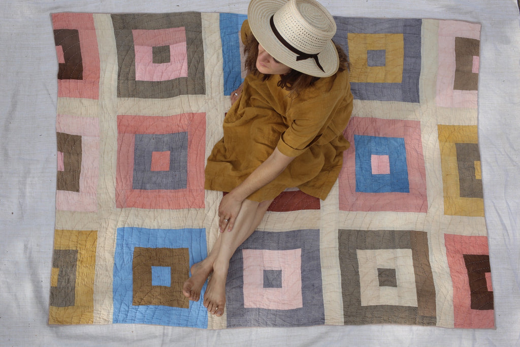 Making a Color Block Log Cabin Quilt